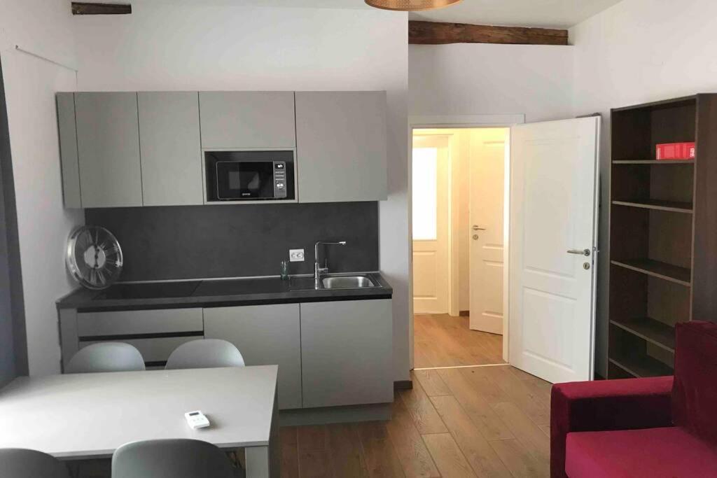 Nadija Apartmani โปเรช ภายนอก รูปภาพ